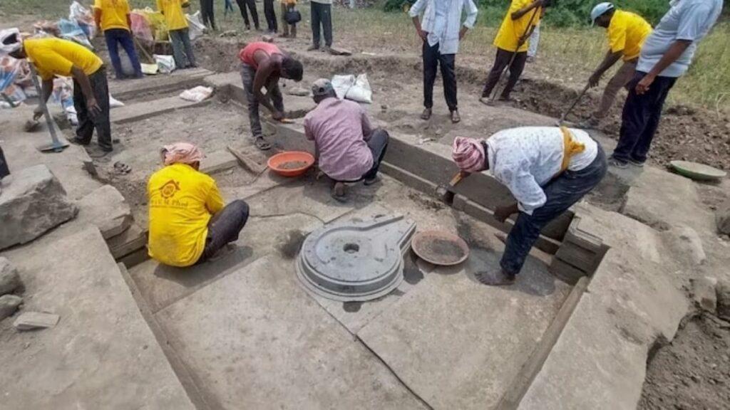 Lord Shiva's temple discovered in Maharashtra