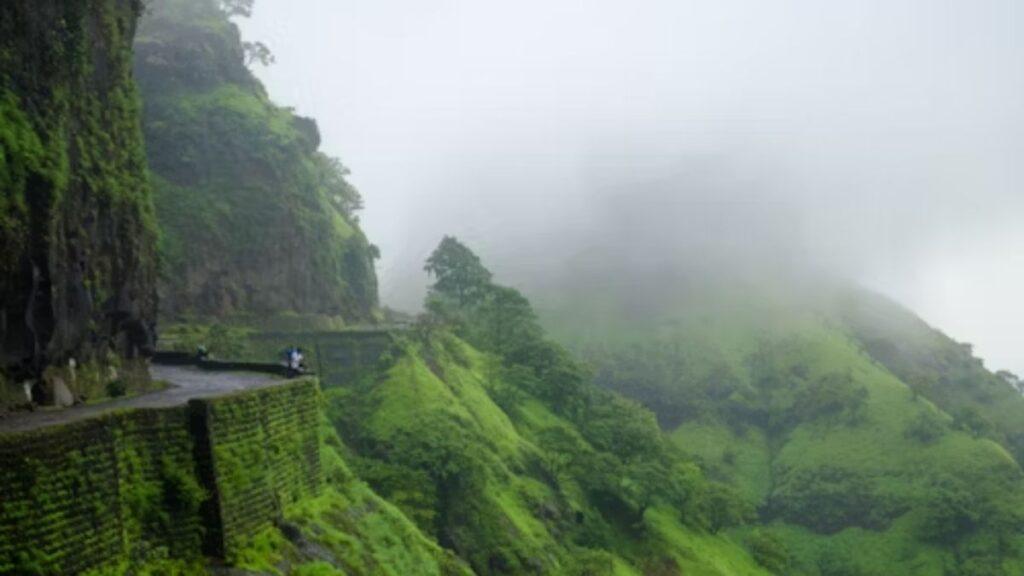 Varandha Ghat closed for all traffic