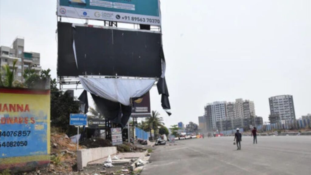 Illegal hoardings in PRMDA