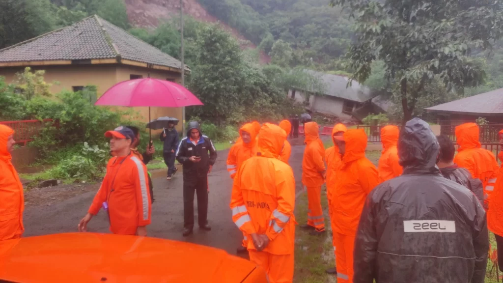 NDRF teams helping with relief and rescue work amidst landslide in Lavasa.