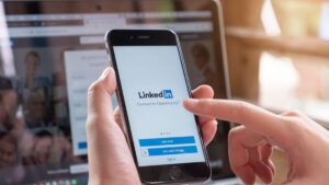 How to Earn Money on LinkedIn