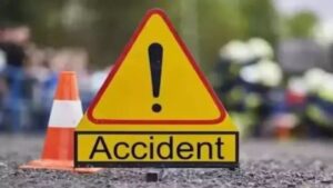 two-wheeler accident in Kondhawa