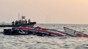 Boat Ferrying Passengers to Elephanta Caves Capsizes