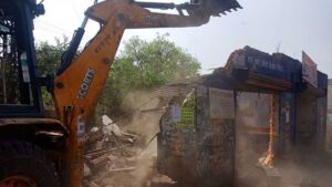 Pune Sadhu Vaswani Bridge demolition