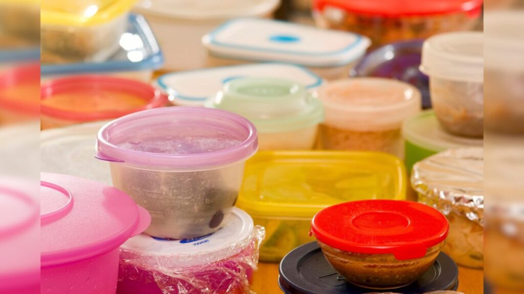 When to replace your plastic food containers